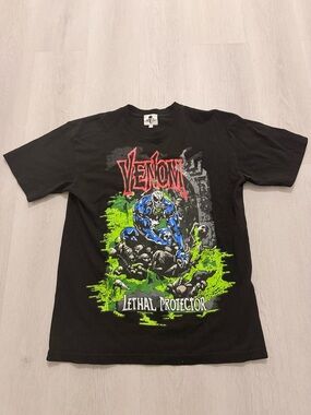 RARE Venom Lethal Protector by Warren Lotas  T-Shirt Size: Medium, Flawless!